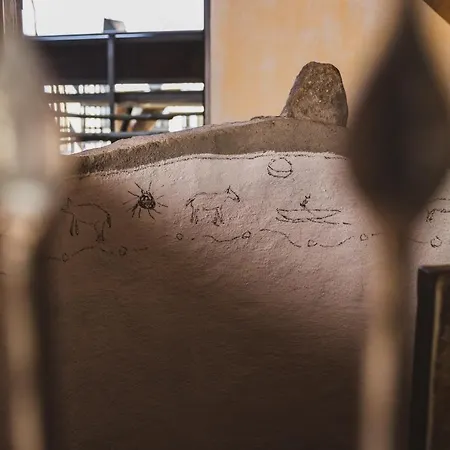 Montemezzo Le In Pietra סוריקו