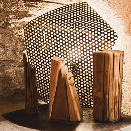 Montemezzo Le In Pietra * סוריקו