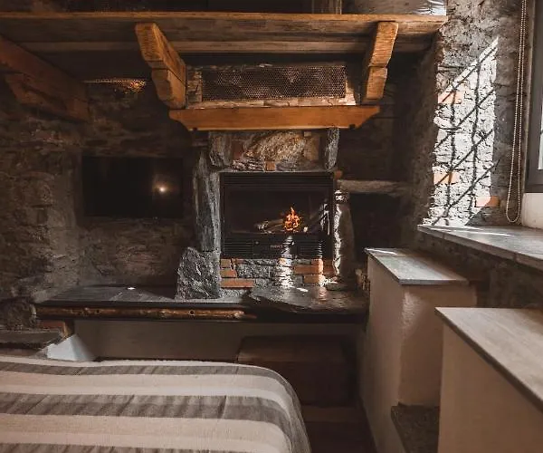 Montemezzo Le In Pietra Апартаменты *