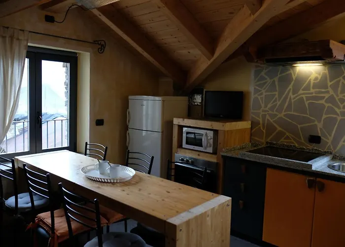 Montemezzo Le In Pietra * Сорико