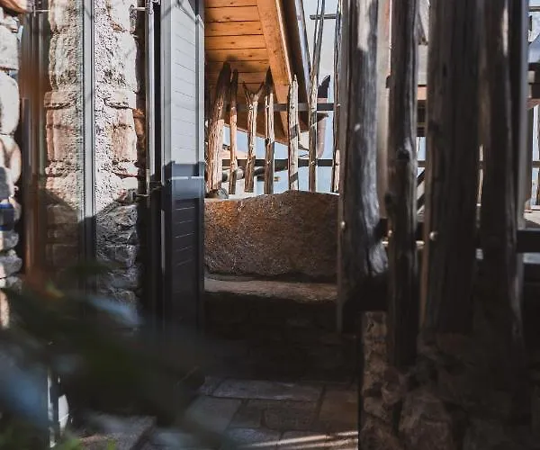 Montemezzo Le In Pietra Сорико