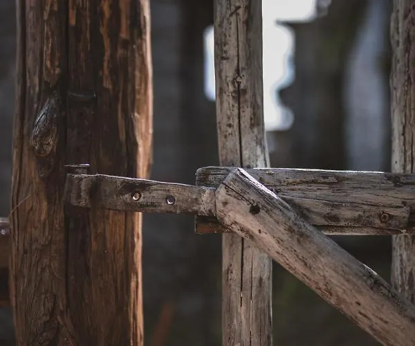 Апартаменты Montemezzo Le In Pietra *