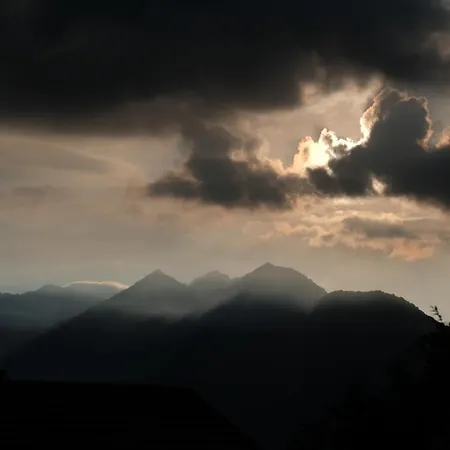 Apartamento Montemezzo Le In Pietra *