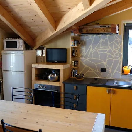 Apartamento Montemezzo Le In Pietra *