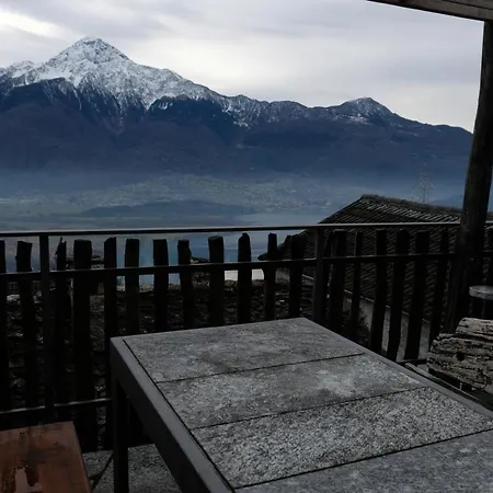 Apartment Montemezzo Le In Pietra Sorico