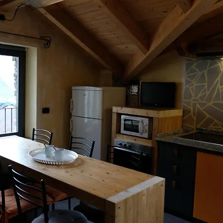 Montemezzo Le In Pietra * Sorico