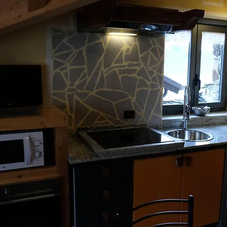 Apartamento Montemezzo Le In Pietra *