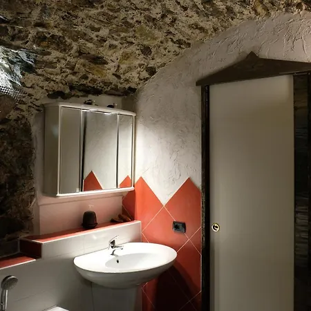 Apartment Montemezzo Le In Pietra Sorico