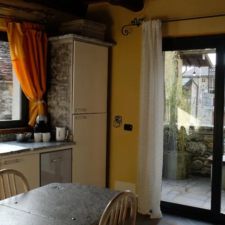 Montemezzo Le In Pietra Appartement