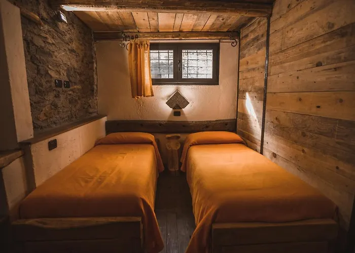 Montemezzo Le In Pietra Sorico