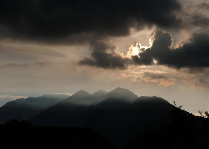 Lägenhet Montemezzo Le In Pietra *