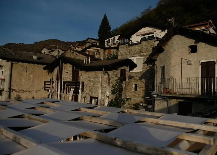 Lägenhet Montemezzo Le In Pietra *