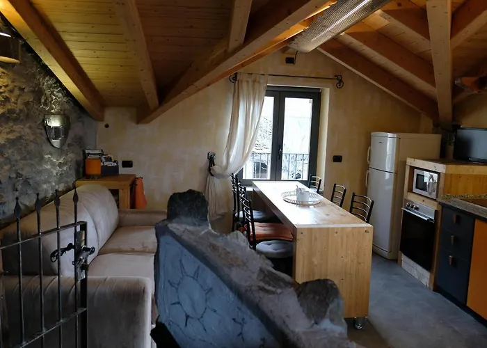 Lägenhet Montemezzo Le In Pietra