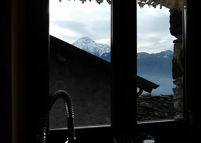 Lägenhet Montemezzo Le In Pietra