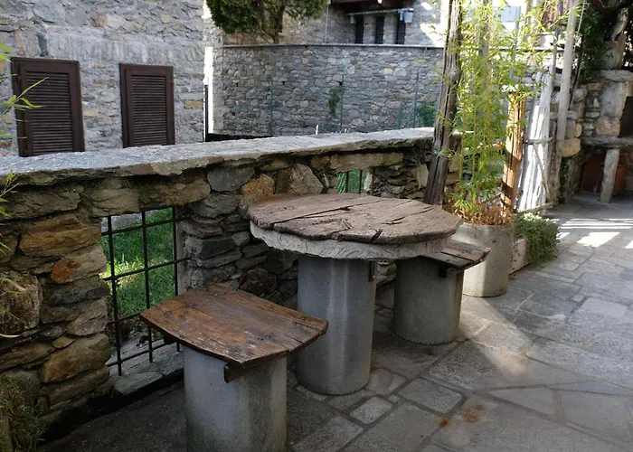 Montemezzo Le In Pietra 아파트 소리코